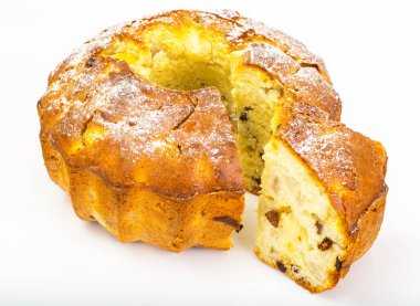 Elma, armut ve kuru üzüm ile pasta