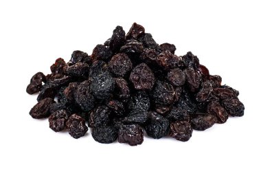 bir avuç kuru üzüm beyaz zemin üzerine izole