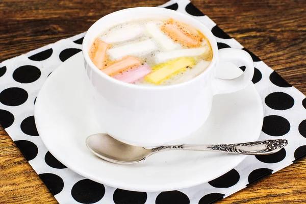 Cacao, koffie met Marshmallows zoete voedsel — Stockfoto