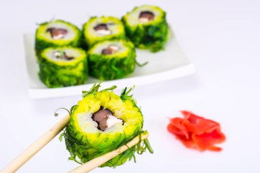 Suşi Roll Chukoy, somon ve peynir ile