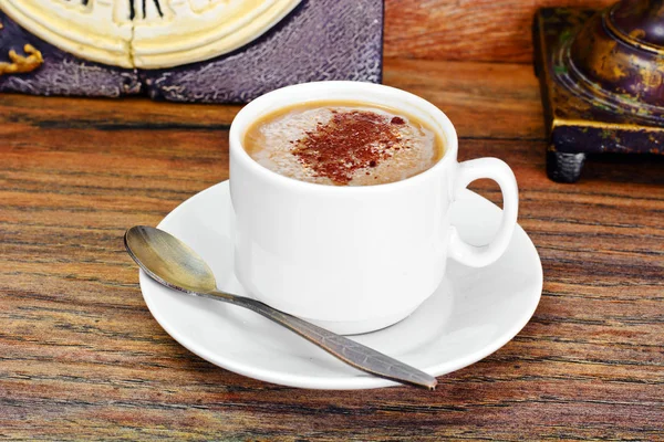 Tasse de café dans un style vintage rétro — Photo