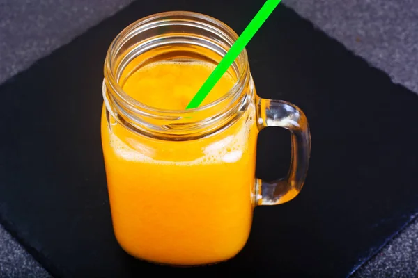 Smoothie de calabaza de vitamina sabrosa fresca — Foto de Stock