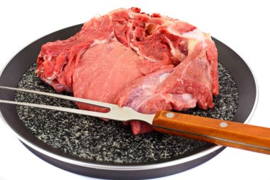 Bir parça taze çiğ sığır eti, Dana eti