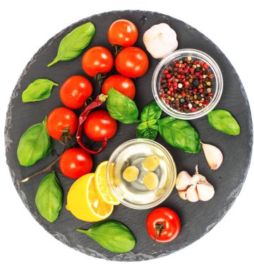 Taze yeşil fesleğen