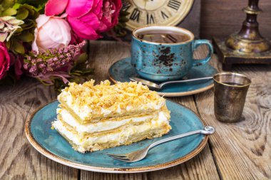 Napolyon pasta tabak şık