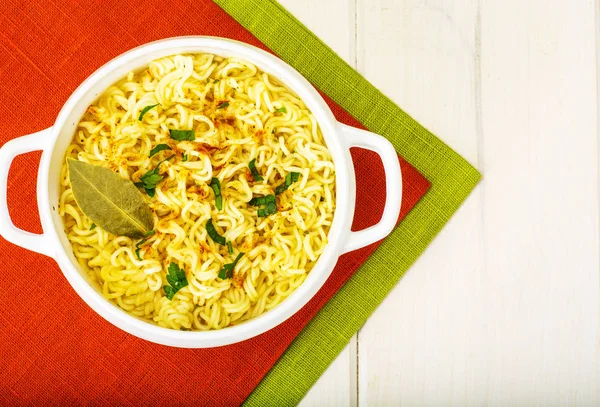 Sopa instantánea con fideos chinos — Foto de Stock