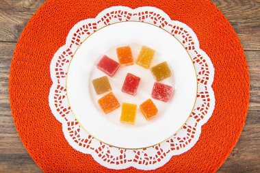 Tatlı meyve jöle şekerlenmiş