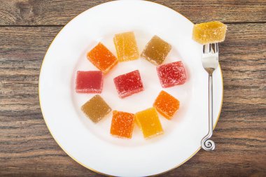 Tatlı meyve jöle şekerlenmiş