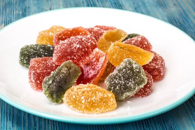 Tatlı renkli marmelat