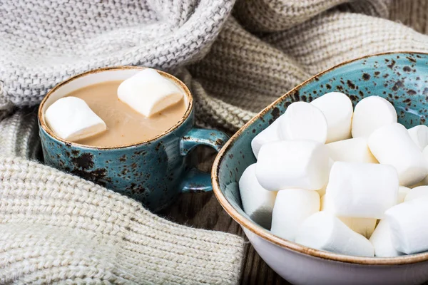 Malvavisco blanco y café con leche — Foto de Stock