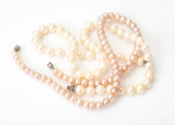 Juwel aus rosa Perlen. — Stockfoto