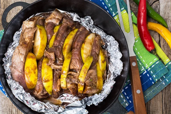 Ayva fırında folyo pişirme etli