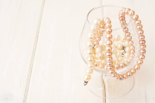 Perla natural perlas blancas —  Fotos de Stock