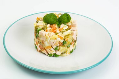 Rus salatası olivier