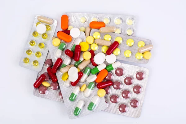 Tıp Şişeler ve folyo kabarcıklar Tablet ve kapsül ile — Stok fotoğraf