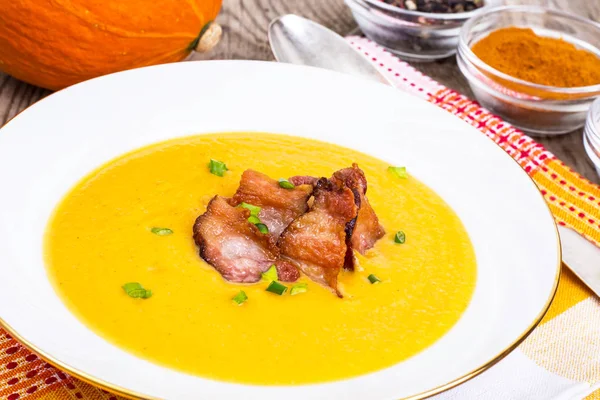 Kabak püresi pastırma ile çorbası