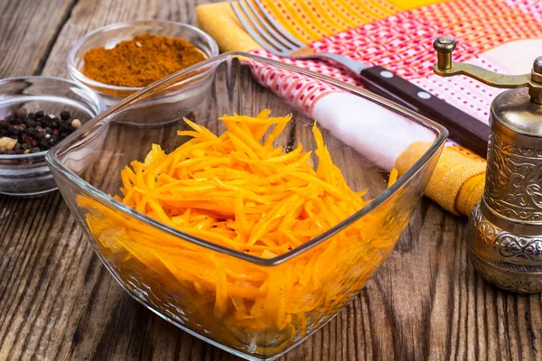 Kabak salatası, havuç Korece