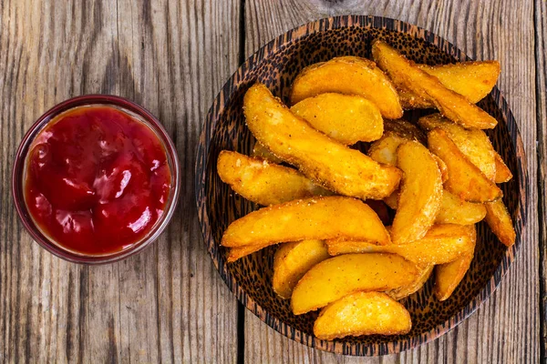 Kartoffelkeile im ländlichen Raum — Stockfoto