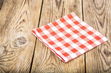 Kumaş peçete kafes içinde hizmet veren