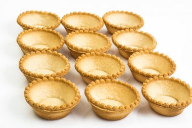 Tartlets beyaz arka plan üzerinde boş