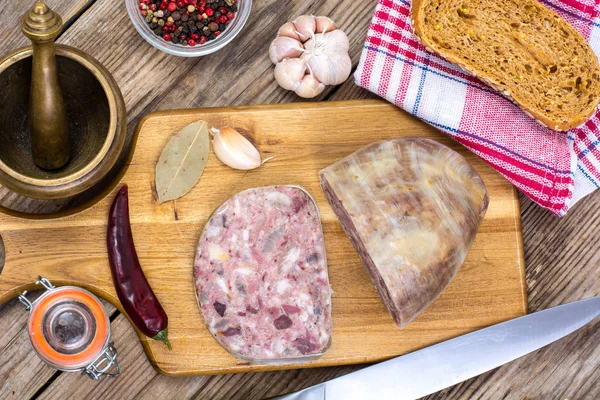 Taze göğsü kesilmiş dilim ile parçası