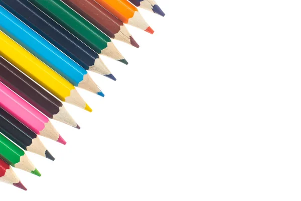 Línea de lápices de colores sobre fondo blanco — Foto de Stock