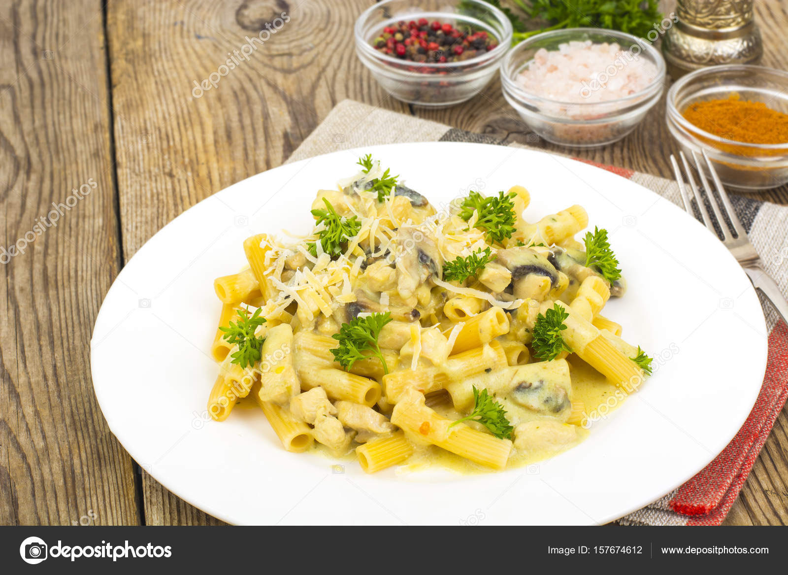 Y queso de con crema salsa champinones pasta