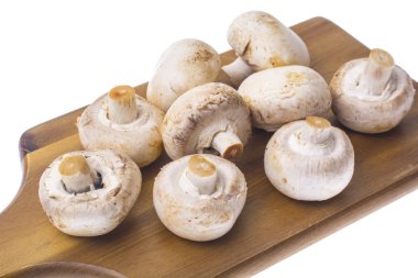 Mutfak ahşap kesme tahtası üzerinde petrol.