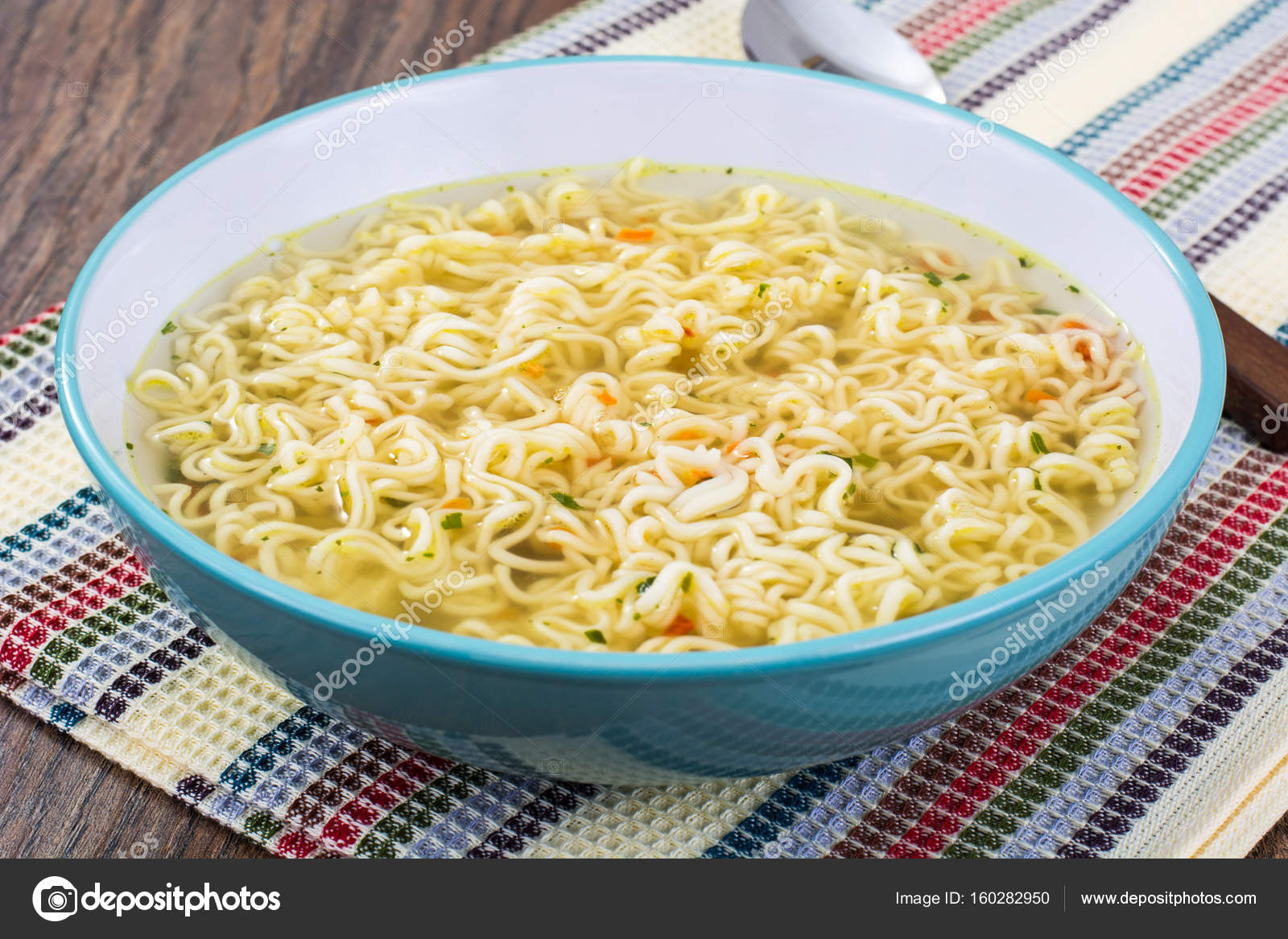ÇİN NOODLE ÇORBASI ÇİN NOODLE ÇORBASI