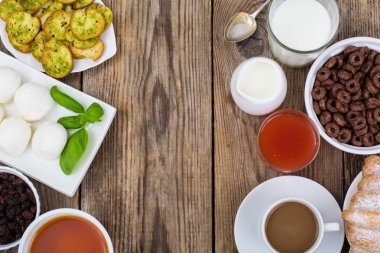 Kahvaltı sofra çikolata pul, mozzarella, jui