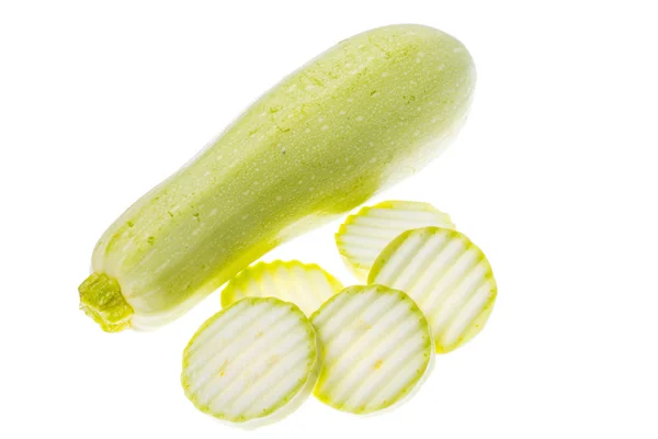 Giovani zucchine su sfondo bianco . — Foto Stock