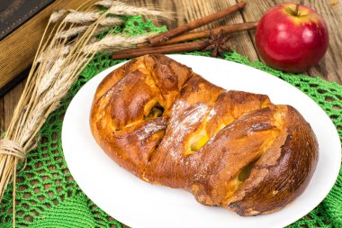 Elmalı turta Şükran gününde tarçın ile