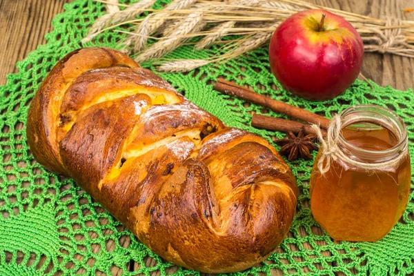 Elmalı turta Şükran gününde tarçın ile