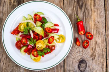Biber taze sebze baharatlı salata