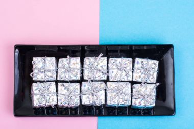 Pastel arka plan üzerinde yeni yıl ve Noel kolaj