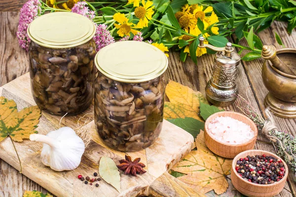 Sonbahar orman Marine mantar cam, tuz, baharat ahşap tablo