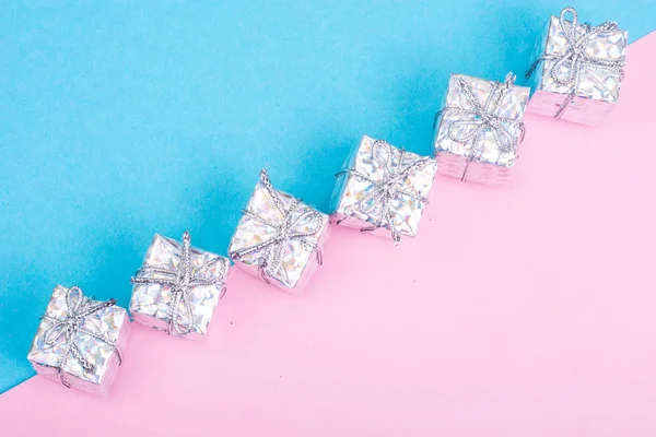 Pastel arka plan üzerinde yeni yıl ve Noel kolaj