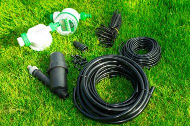 Otomatik sulama sistemi bitkilerde yataklar için