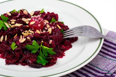 Aperatif, pancar ve tohum ile beyaz plaka