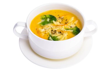 Beyaz bir kase tavuk peynirli brokoli çorbası