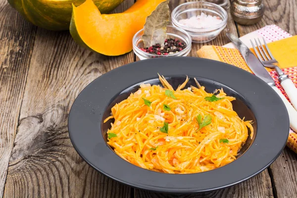 Comida vegetariana de verduras de temporada, platos de calabaza — Foto de Stock