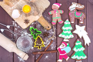 Yapma gingerbread ve çerezleri Noel ve yeni yıl için