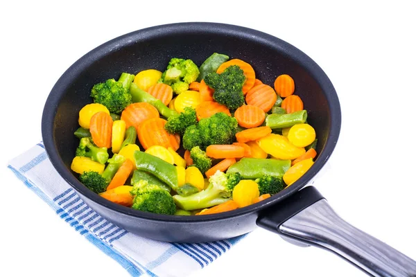 Pfanne mit gedünstetem Gemüse — Stockfoto