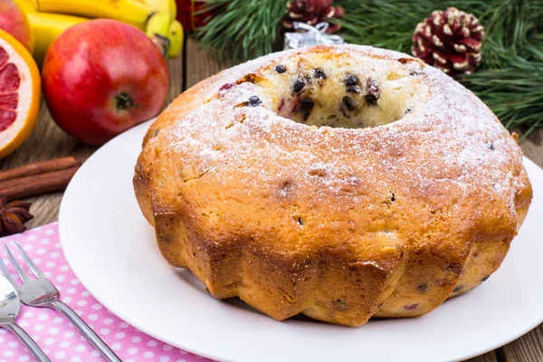 Pastelería casera para Navidad. Cupcakes de vacaciones con frutas y chocolate — Foto de Stock