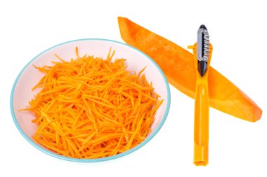 Turuncu kabak salatası için doğranmış