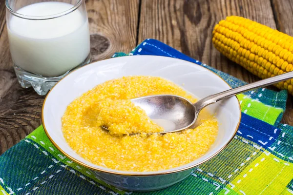 Dietary corn porridge on wooden table — Stock Photo, Image