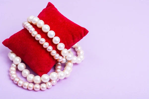 Perlenschmuck für Frauen — Stockfoto