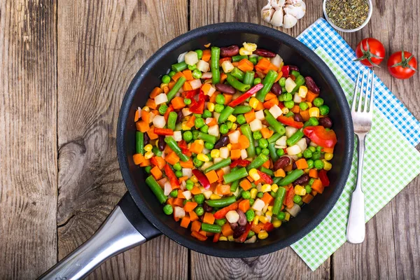 Dieta y dieta saludable, estofado de verduras con frijoles — Foto de Stock