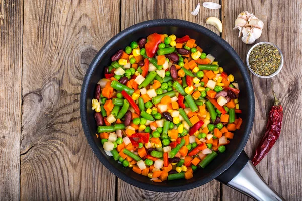 Ernährung und gesunde Ernährung, Gemüseeintopf mit Bohnen — Stockfoto