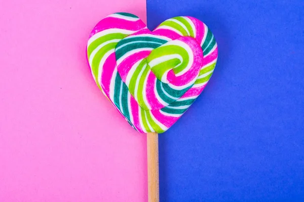Valentinstag. das Konzept der Liebe, Süßigkeiten aus dem Herzen — Stockfoto